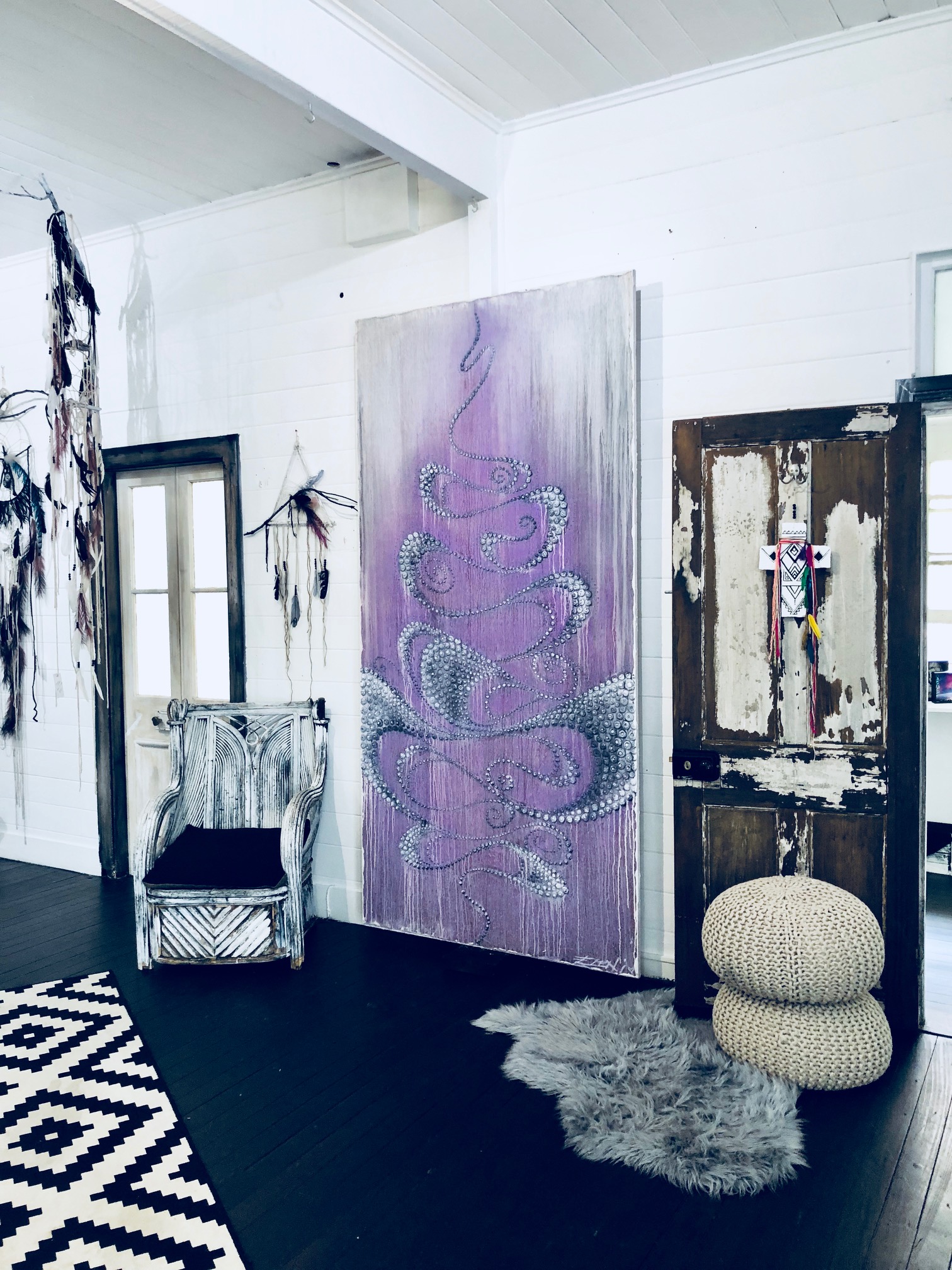 ELENI ... ART GALLERY / STUDIO @ 7 Marvell St Byron Bay, NSW. Australia ELENI ... ART GALLERY / STUDIO @ 7 Marvell St Byron Bay, NSW. Australia