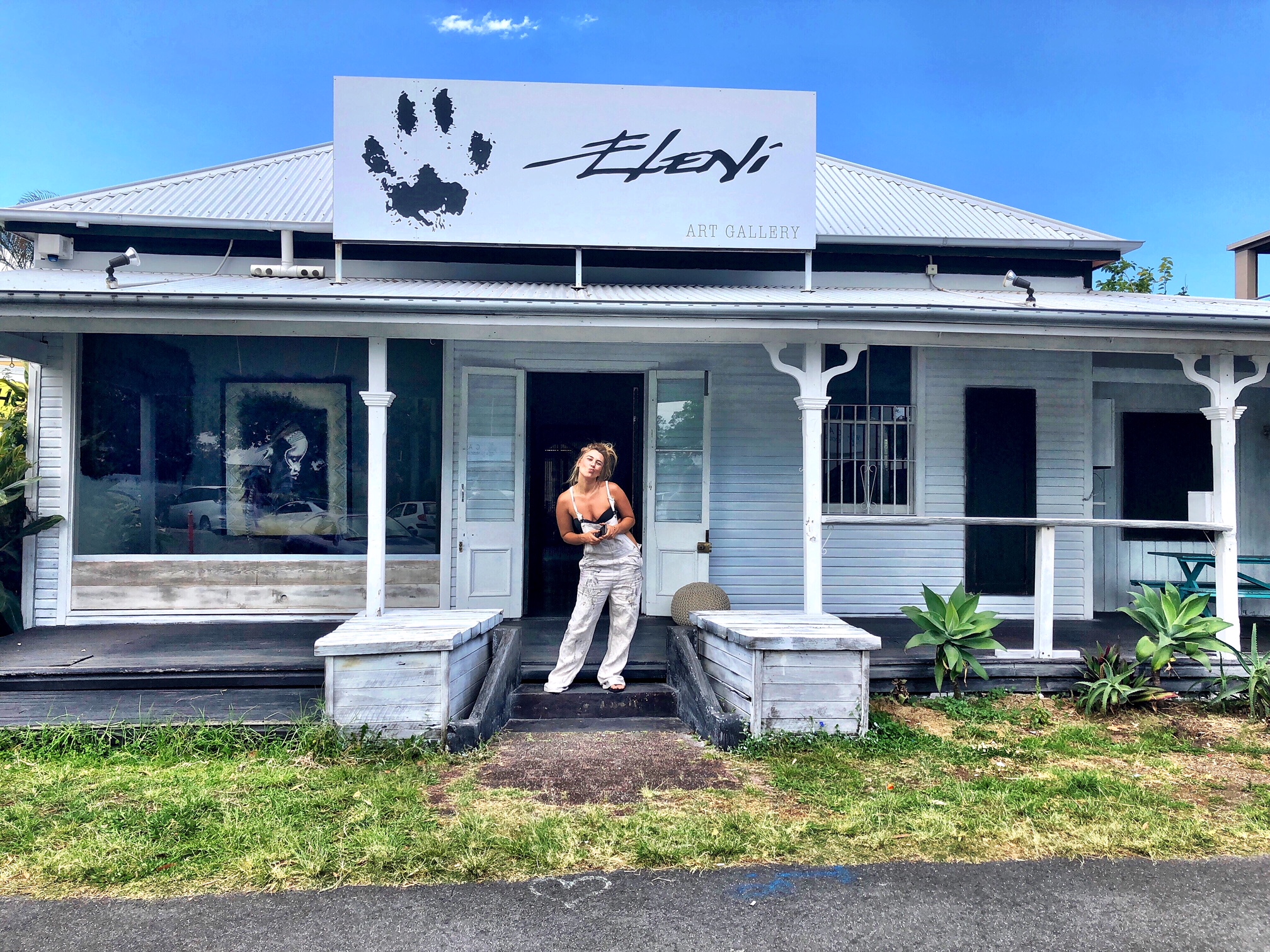 ART GALLERY/STUDIO @ 7 MARVELL ST BYRON BAY, NSW. AUSTRALIA